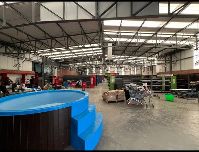 714M² WAREHOUSE TO LET IN STRIJDOMPARK